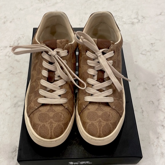 Leather Coach Shoes (size 6 women’s) with box - Picture 2 of 4